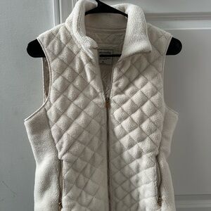 Abercrombie & Fitch Off-White Quilted Vest for Women